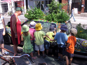 original garden car - curious kids